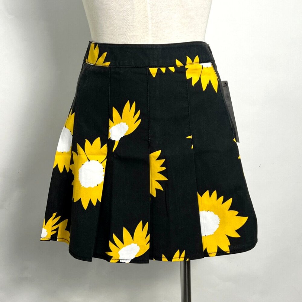 Obey Pleated Skirt "Not So Preppy" Black/Floral